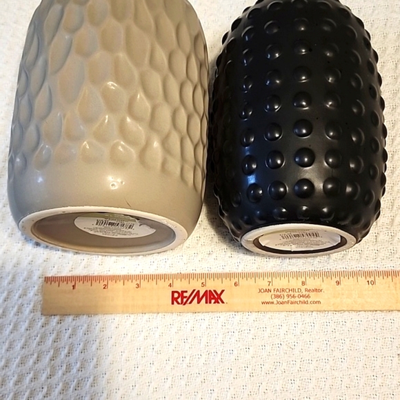 TWO vases - Picture 3 of 8